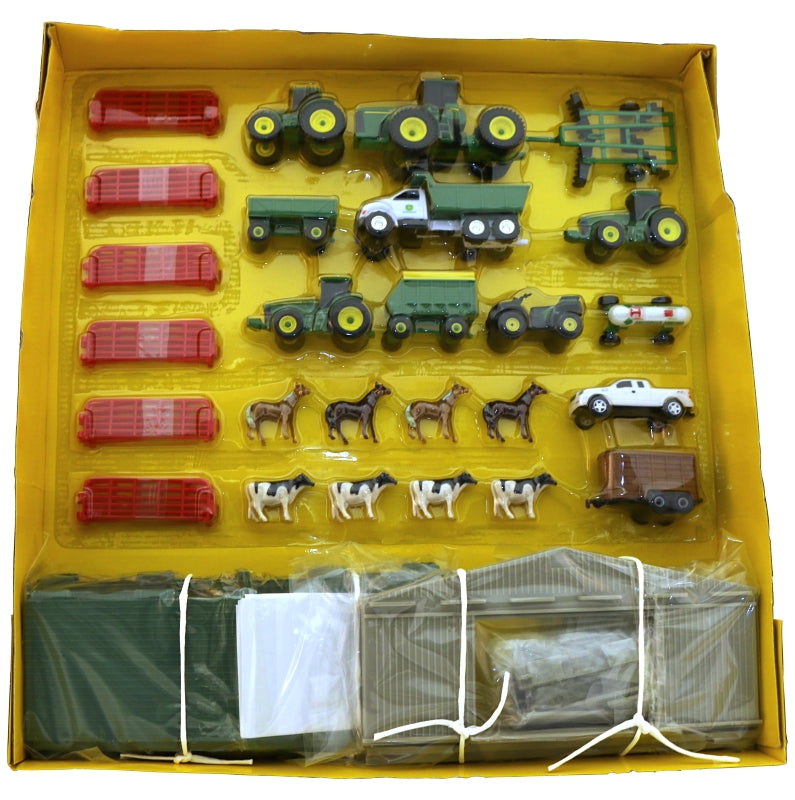 TOMY INTERNATIONAL John Deere Toys 46276 Farm Playset, 5 years and Up HOUSEWARES TOMY INTERNATIONAL