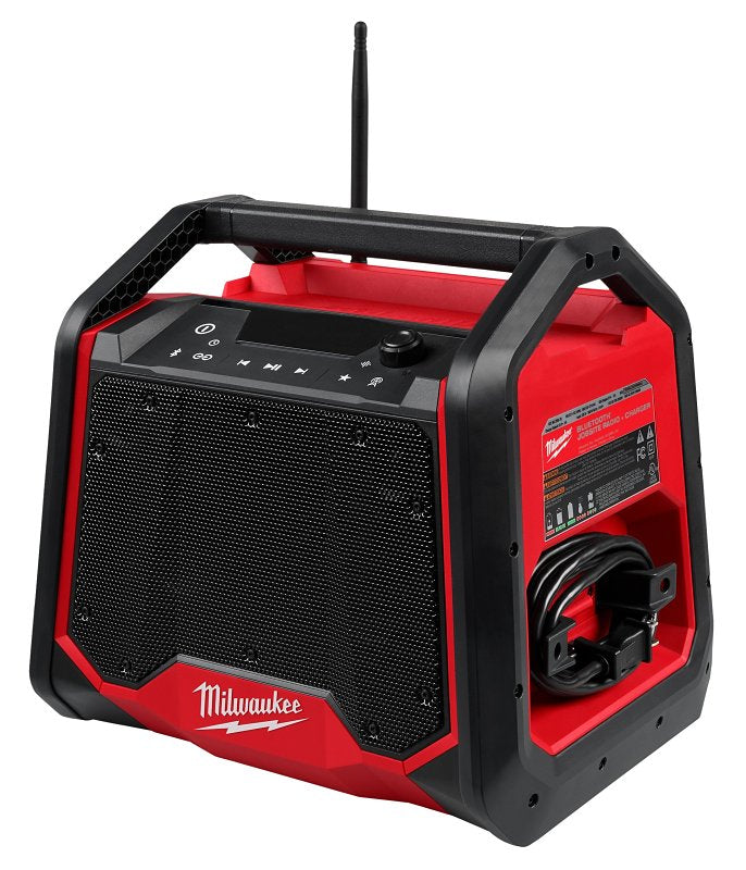 MILWAUKEE JOBSITE RADIO & CHRG BLUTH 18V