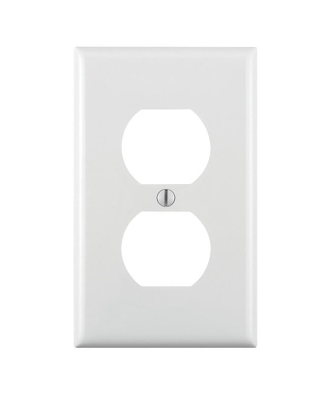 LEVITON Leviton 80703-W Receptacle Wallplate, 4-1/2 in L, 2-3/4 in W, 1 -Gang, Nylon, White, Smooth, Flush Mounting