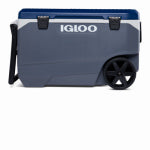 IGLOO Igloo Maxcold Latitude Series 34547 Roller Cool Box, 90 qt Cooler, Polyethylene, Aegean Sea/Carbonite OUTDOOR LIVING & POWER EQUIPMENT IGLOO