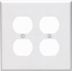 LEVITON MFG CO WHT 4-OUTLET WALL PLATE